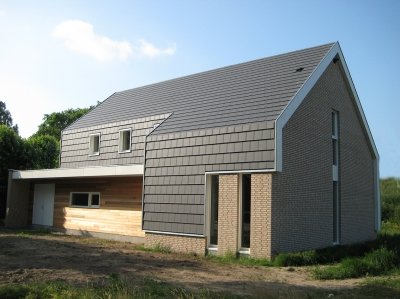 Planum in Anthracite for roof and facade Planum in Anthracite for roof and facade